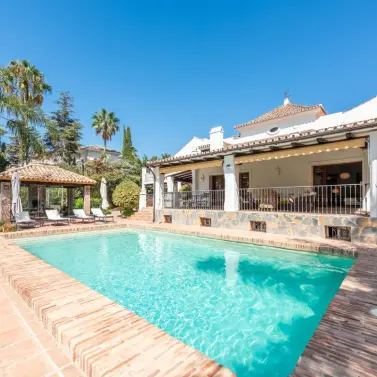 Venta de villa independiente en El Paraiso