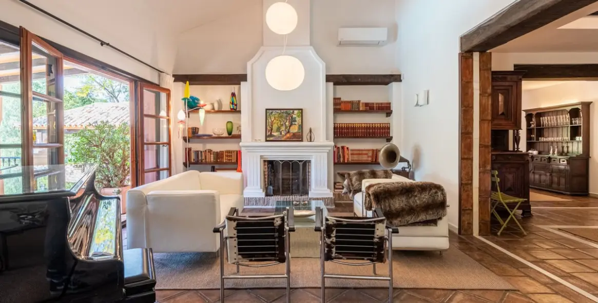 Venta de villa independiente en El Paraiso 15