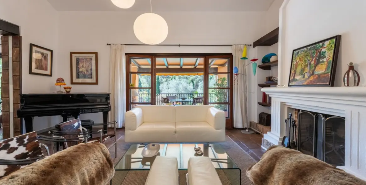 Venta de villa independiente en El Paraiso 16