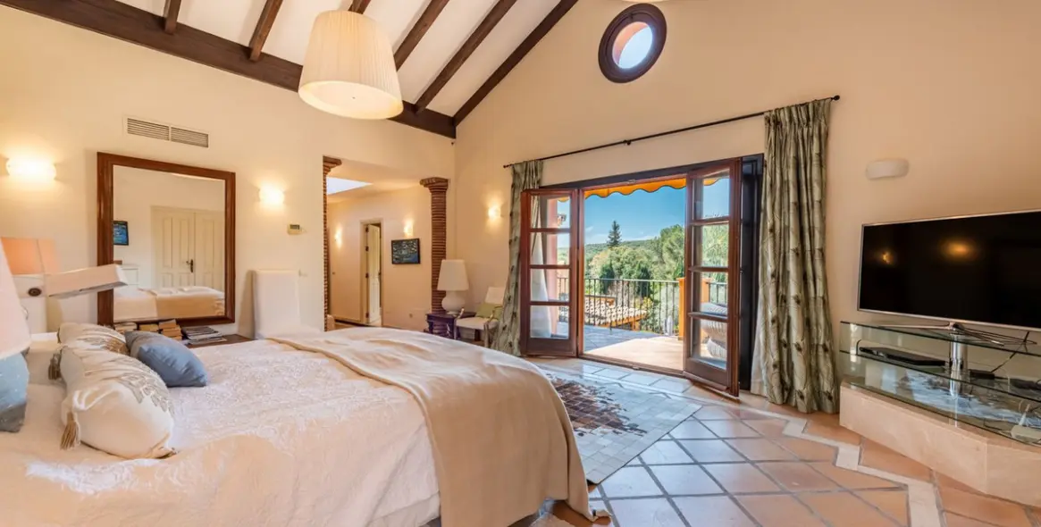 Venta de villa independiente en El Paraiso 19