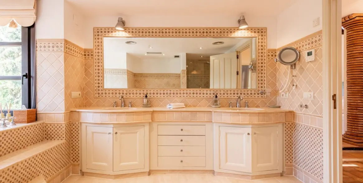 Venta de villa independiente en El Paraiso 20