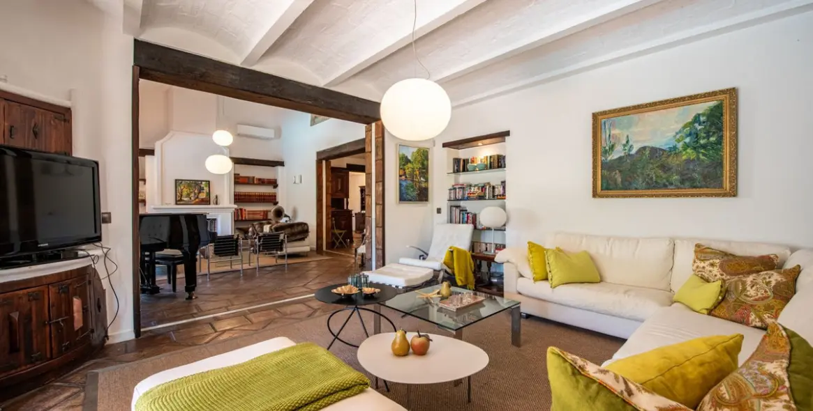 Продажа  отдельно стоящей виллы в El Paraiso 32