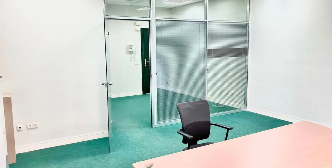 Long-term rent of office in Marbella 8