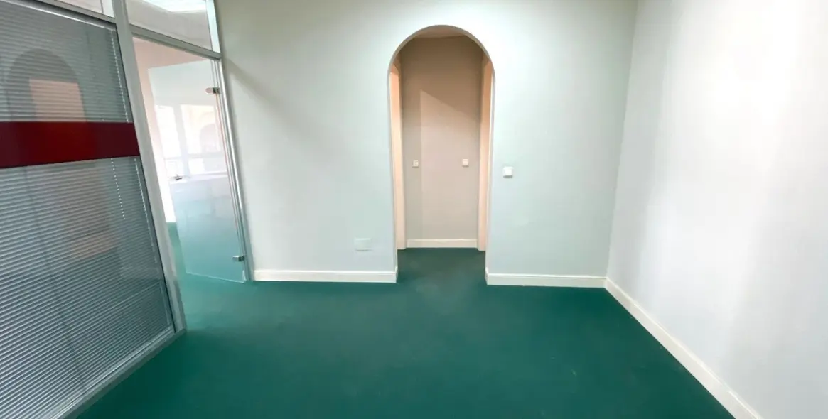 Long-term rent of office in Marbella 10