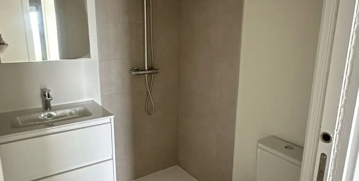 Venta de apartamento en planta baja en Casares 13