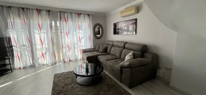 Alquiler a largo plazo de adosado en Estepona 3