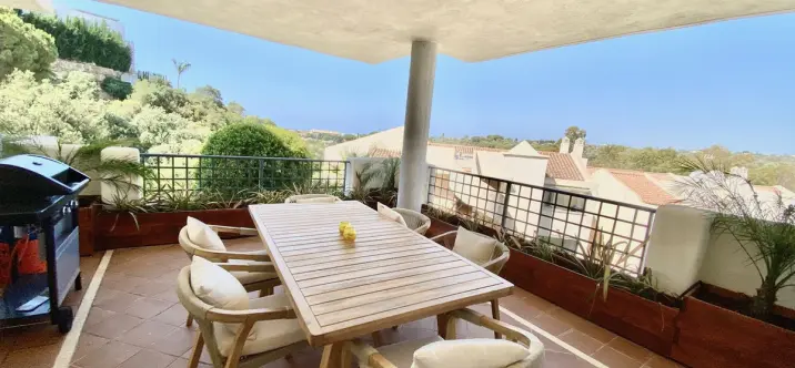 Long-term rent of ground floor apartment in Elviria 2