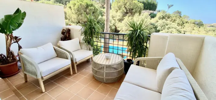 Long-term rent of ground floor apartment in Elviria 3