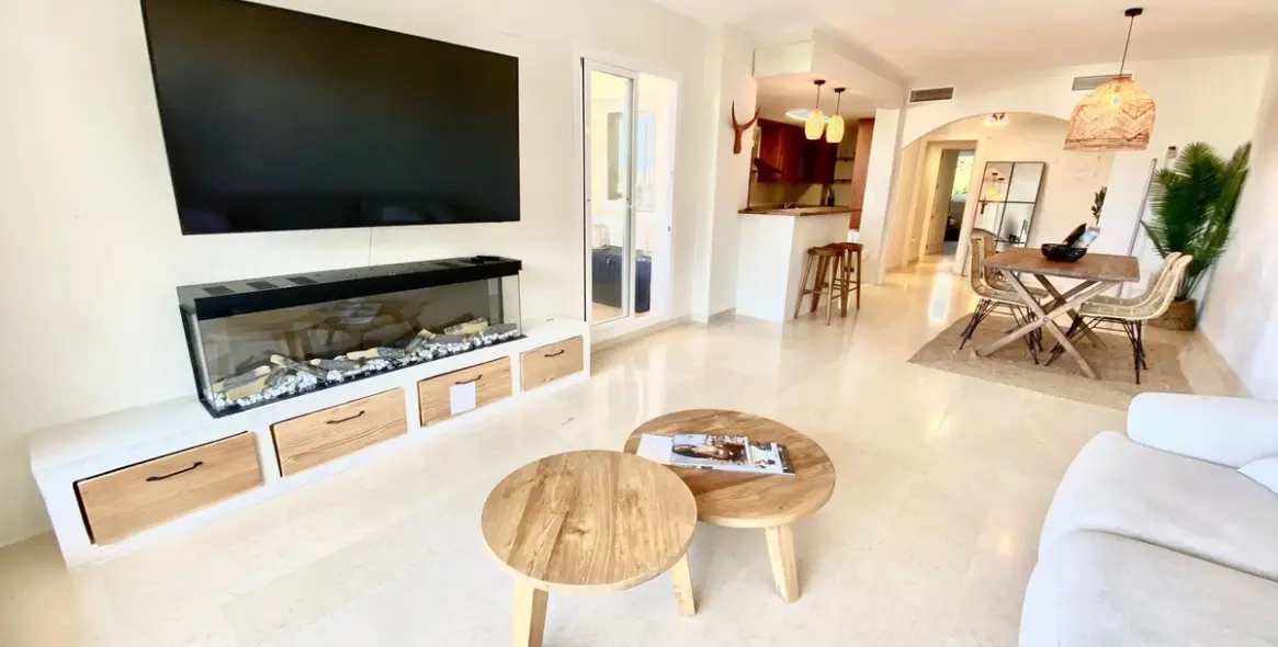 Long-term rent of ground floor apartment in Elviria 11