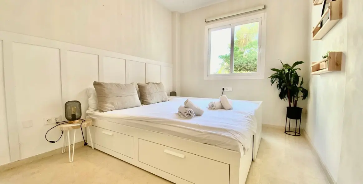 Long-term rent of ground floor apartment in Elviria 23