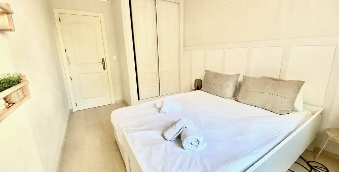 Long-term rent of ground floor apartment in Elviria 24