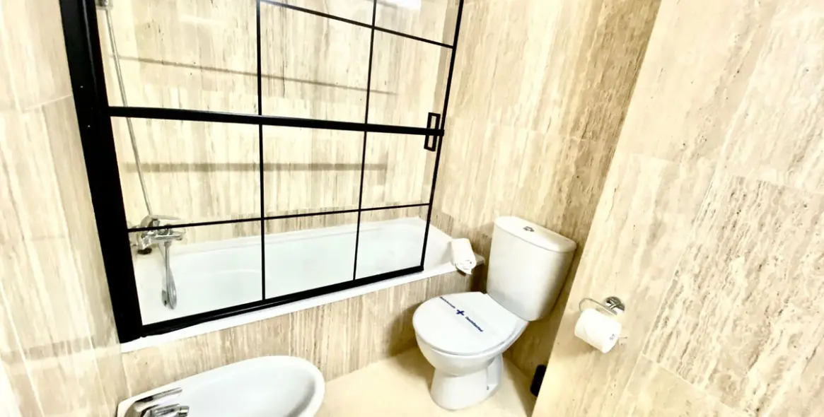 Long-term rent of ground floor apartment in Elviria 28