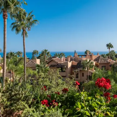 Long-term rent of penthouse in Sierra Blanca