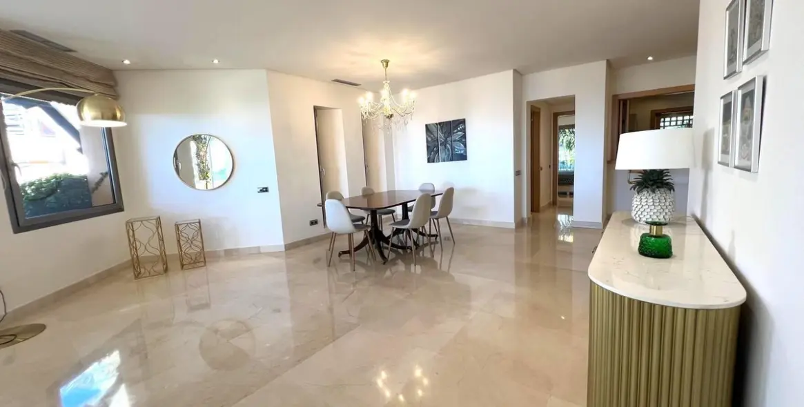 Long-term rent of penthouse in Sierra Blanca 7