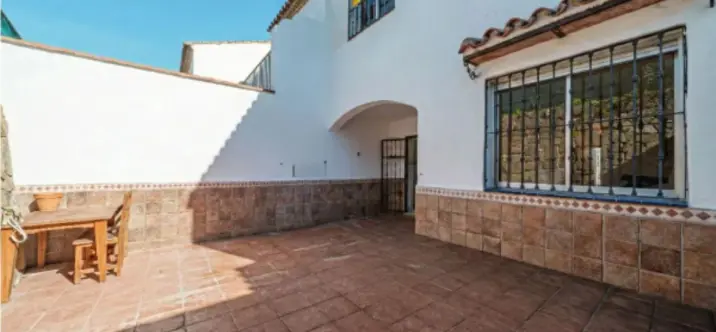 Продажа таунхауса в Estepona 3