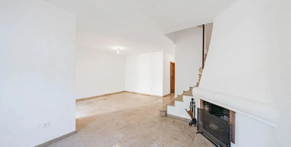 Продажа таунхауса в Estepona 11