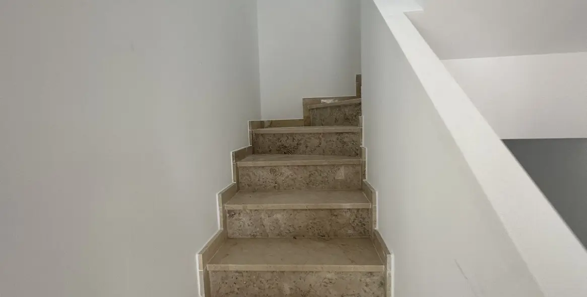 Продажа таунхауса в Doña Julia 30