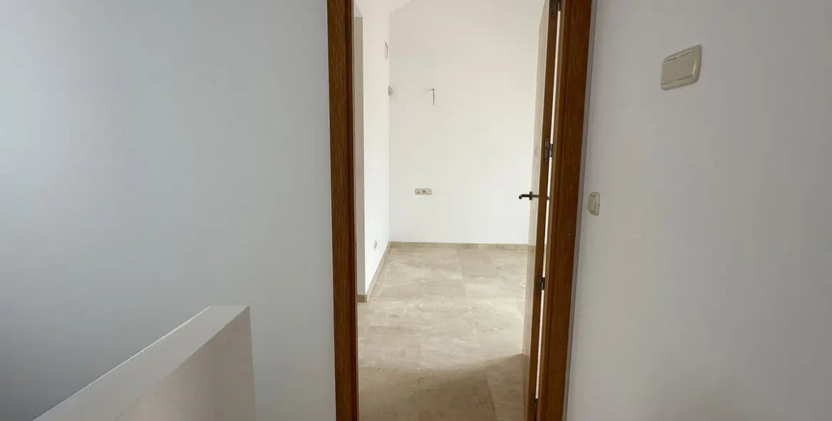 Продажа таунхауса в Doña Julia 46