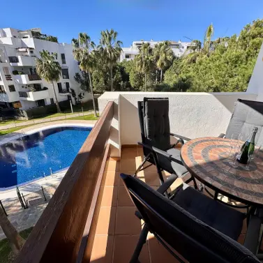 Sale of middle floor apartment in La Cala de Mijas