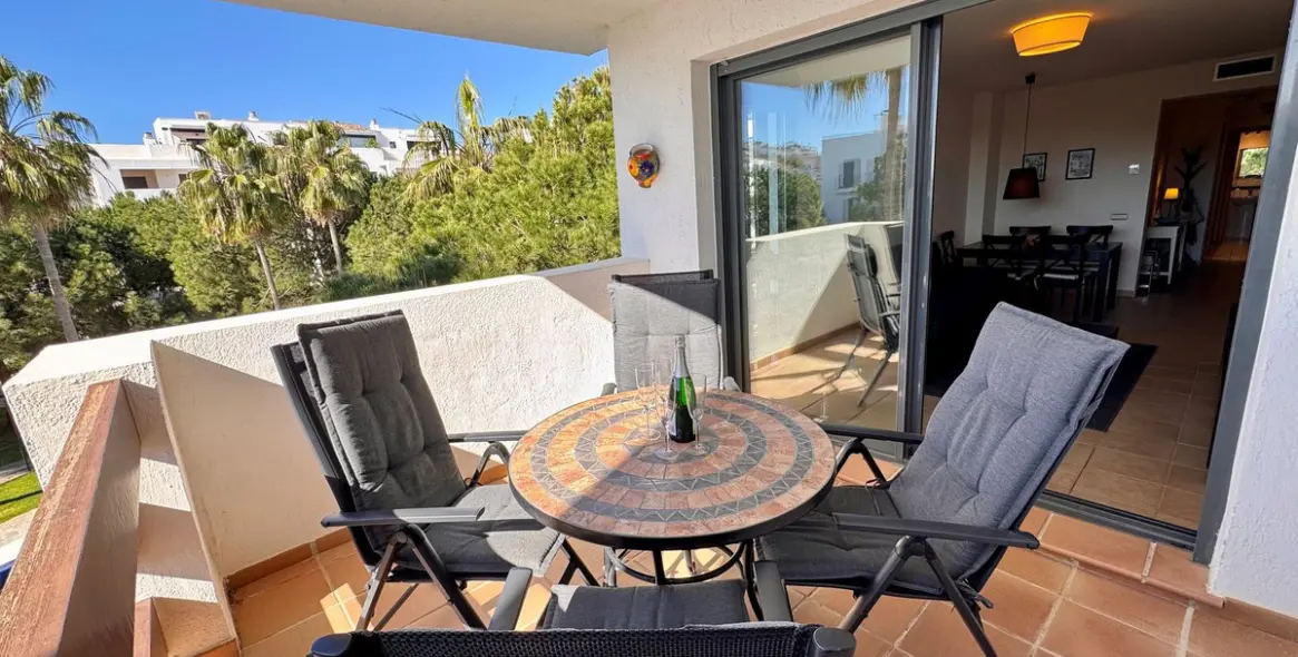 Sale of middle floor apartment in La Cala de Mijas 7