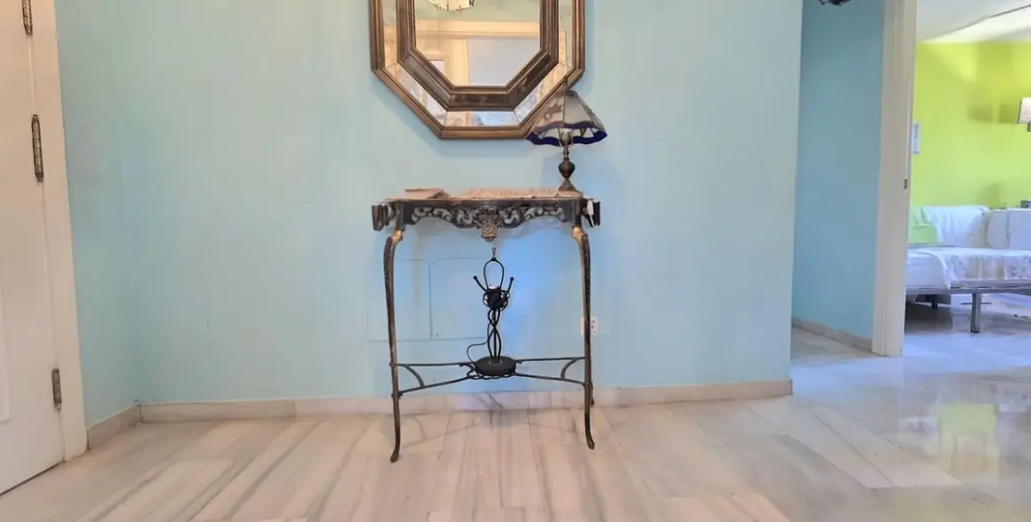 Sale of middle floor apartment in El Pinillo 3