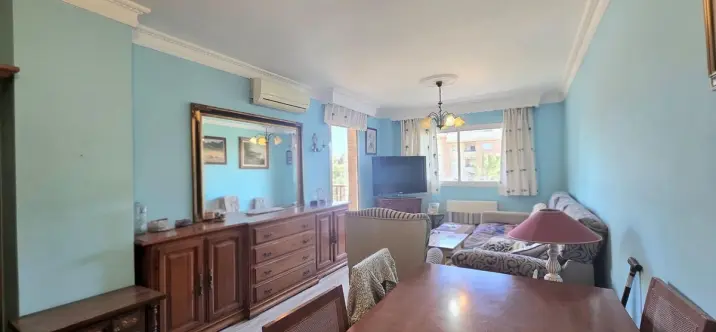 Sale of middle floor apartment in El Pinillo 3