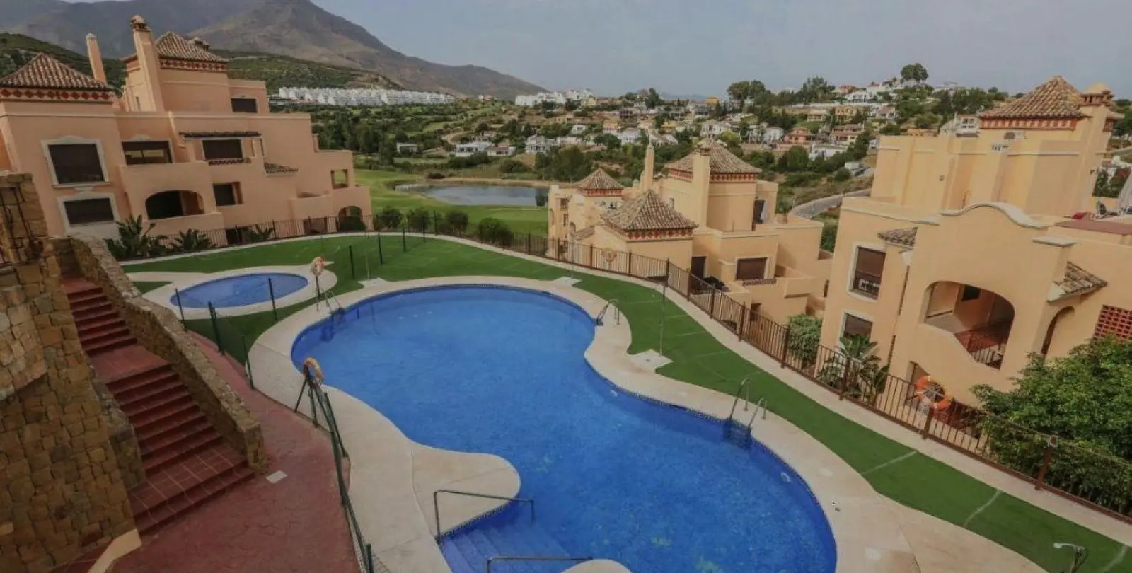 Sale of penthouse in Valle Romano 1
