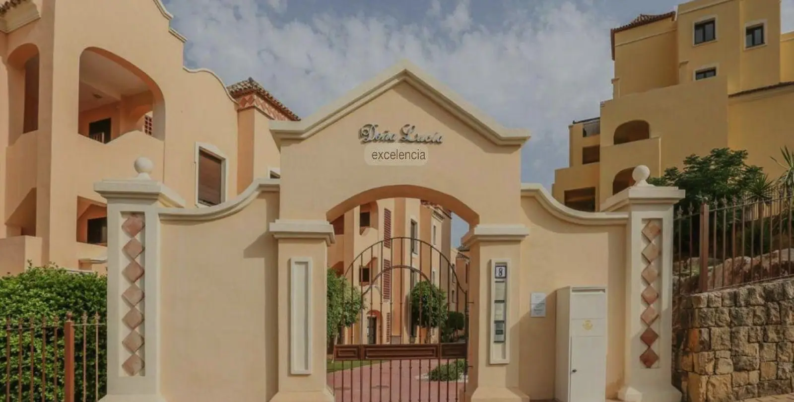 Sale of penthouse in Valle Romano 2