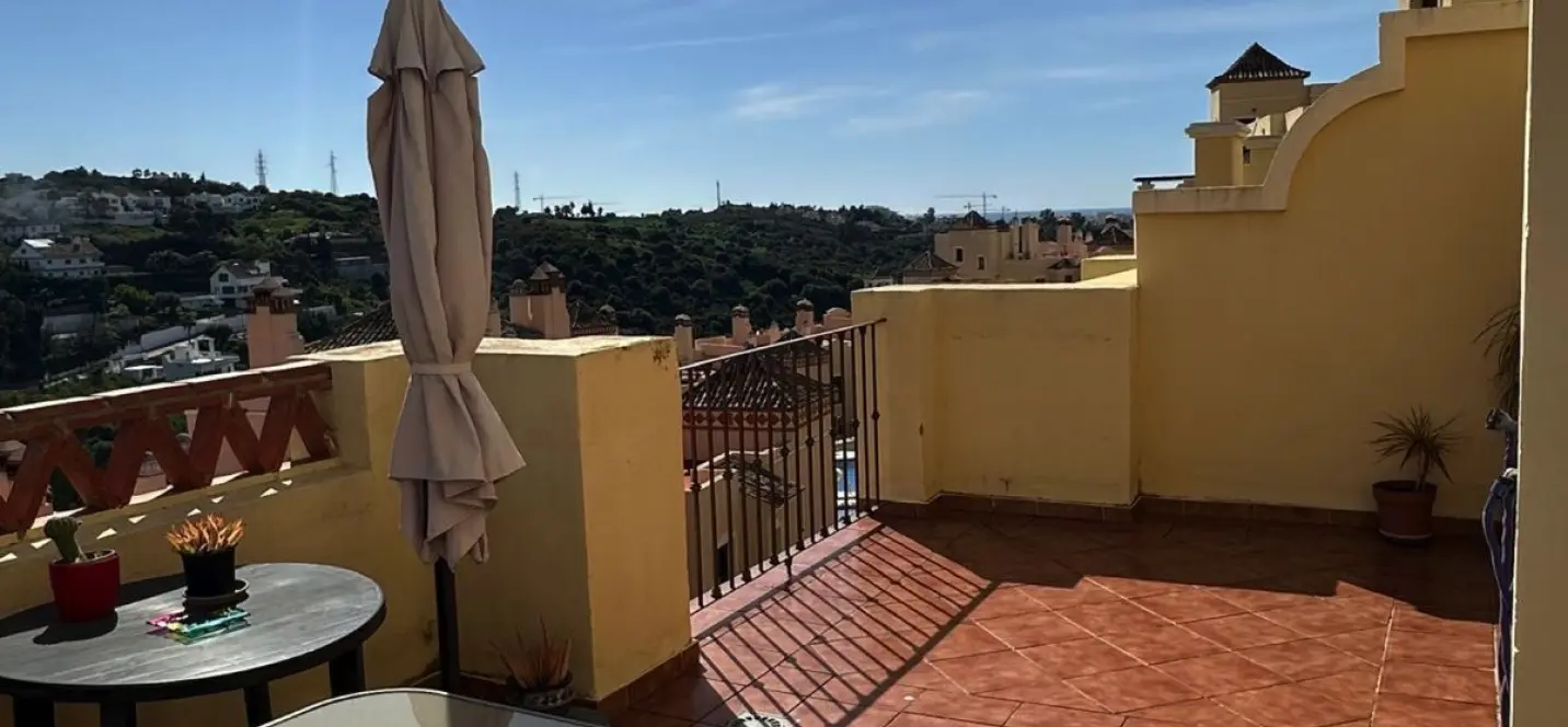 Sale of penthouse in Valle Romano 2