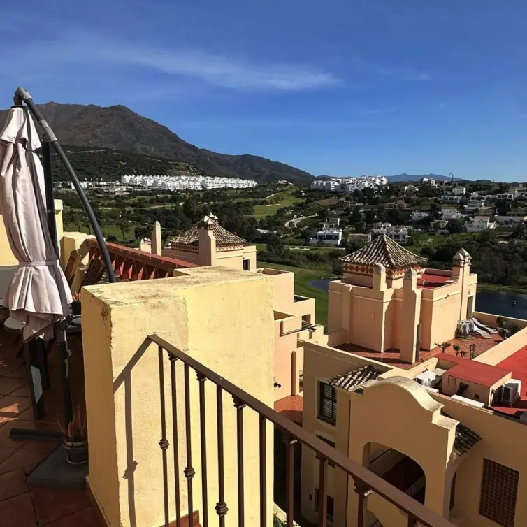 Sale of penthouse in Valle Romano