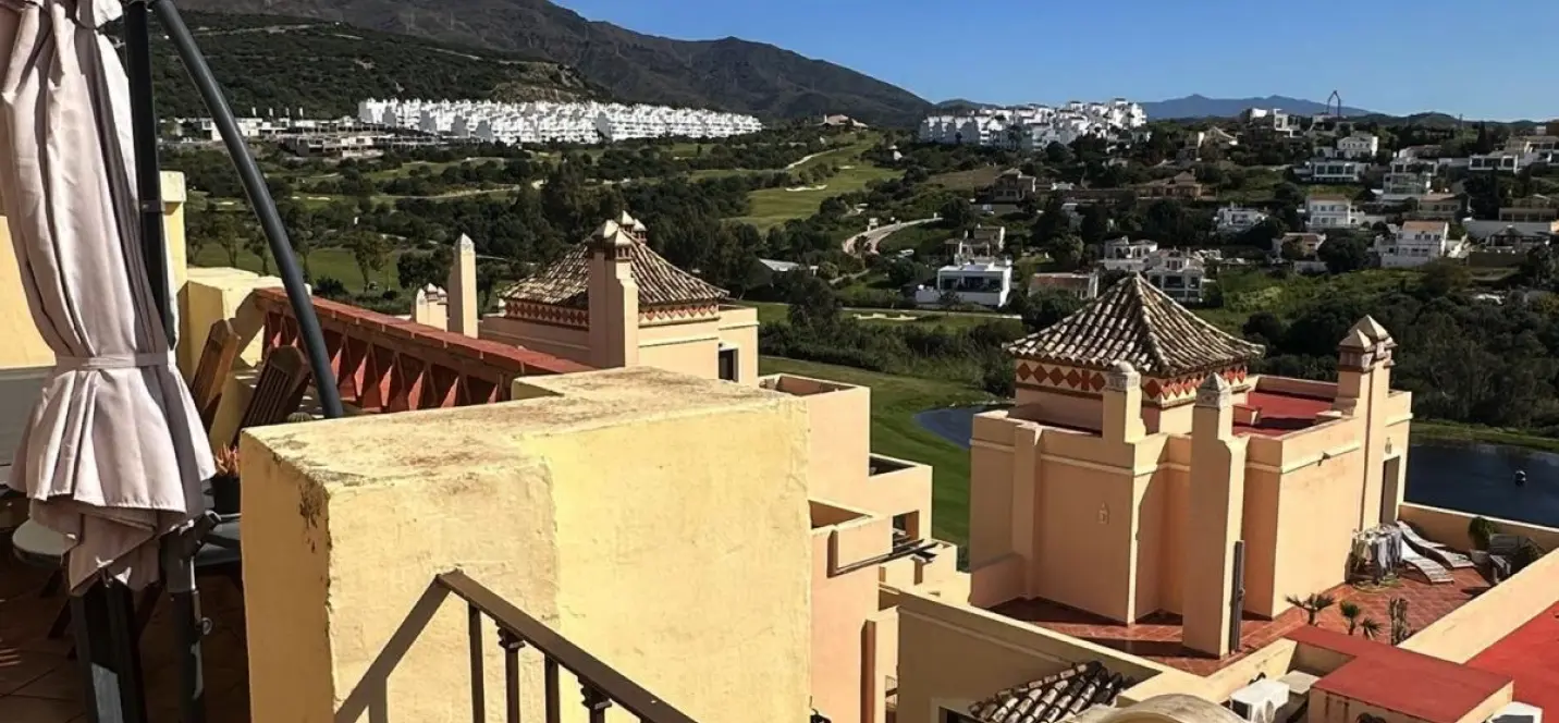 Sale of penthouse in Valle Romano 3