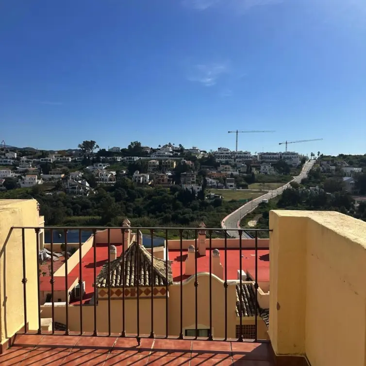 Sale of penthouse in Valle Romano