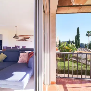 Продажа апартаментов на среднем этаже в Istán