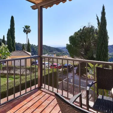 Продажа апартаментов на среднем этаже в Istán