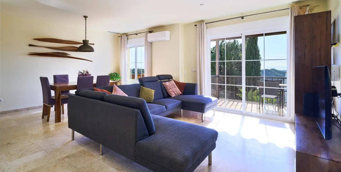 Продажа апартаментов на среднем этаже в Istán 6