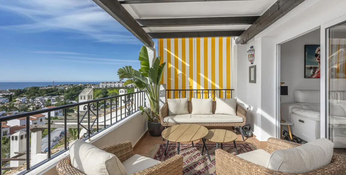 Продажа апартаментов на среднем этаже в Mijas Costa 3