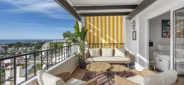 Sale of middle floor apartment in Mijas Costa 2