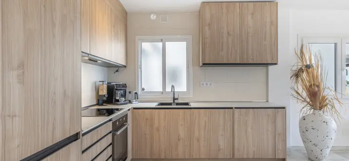 Sale of middle floor apartment in Mijas Costa 4