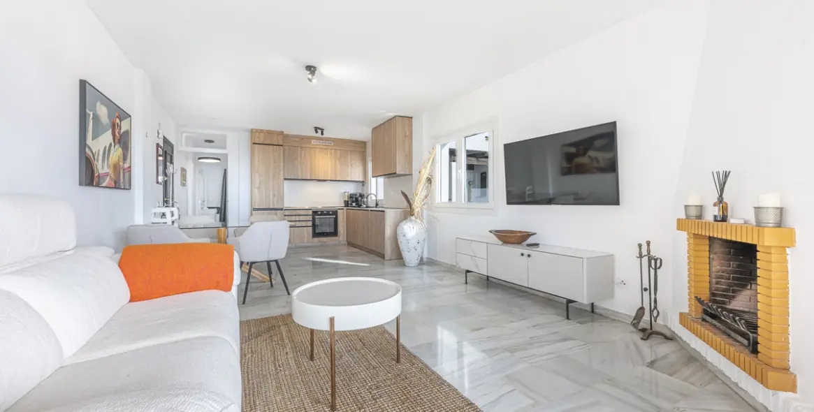 Продажа апартаментов на среднем этаже в Mijas Costa 13