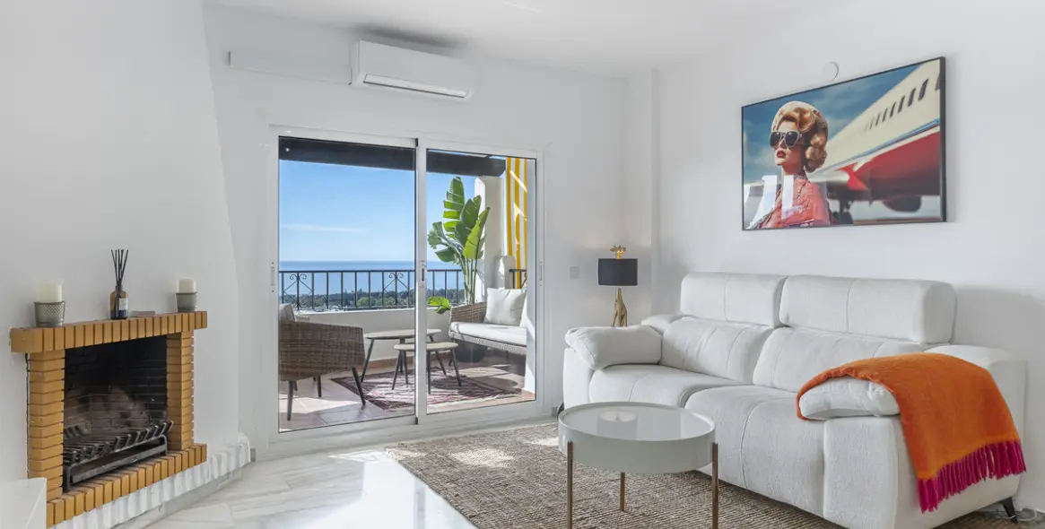 Продажа апартаментов на среднем этаже в Mijas Costa 14