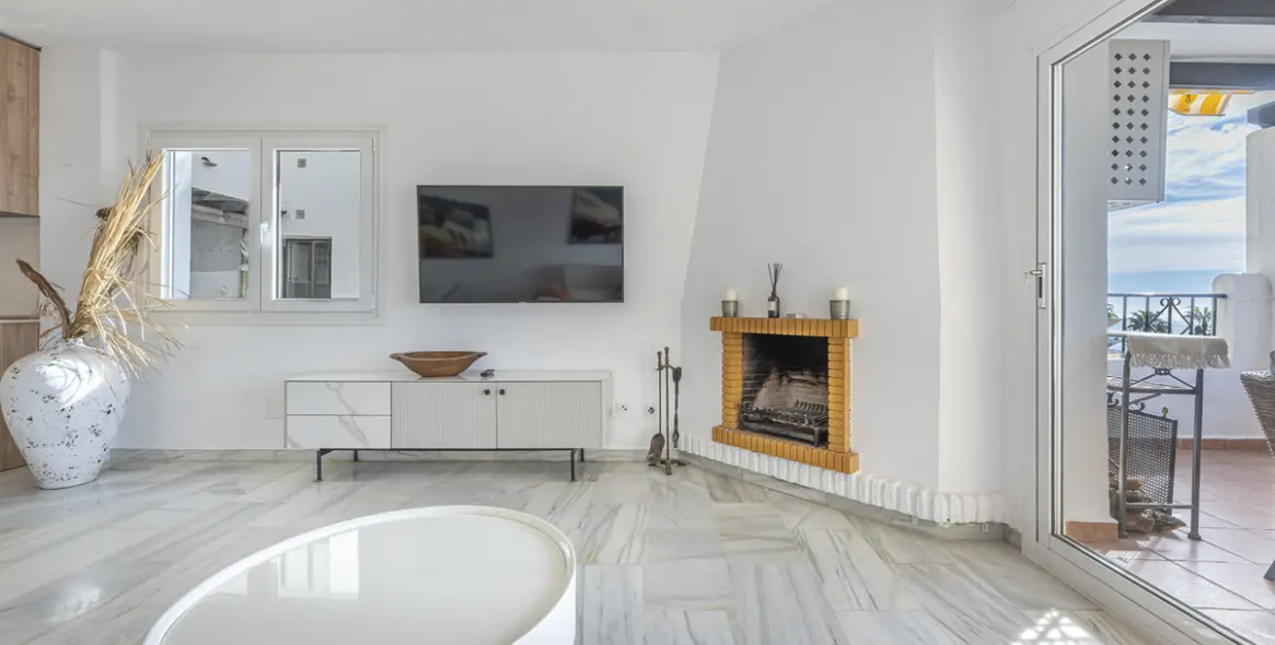 Продажа апартаментов на среднем этаже в Mijas Costa 18