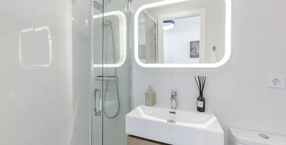 Sale of middle floor apartment in Mijas Costa 23