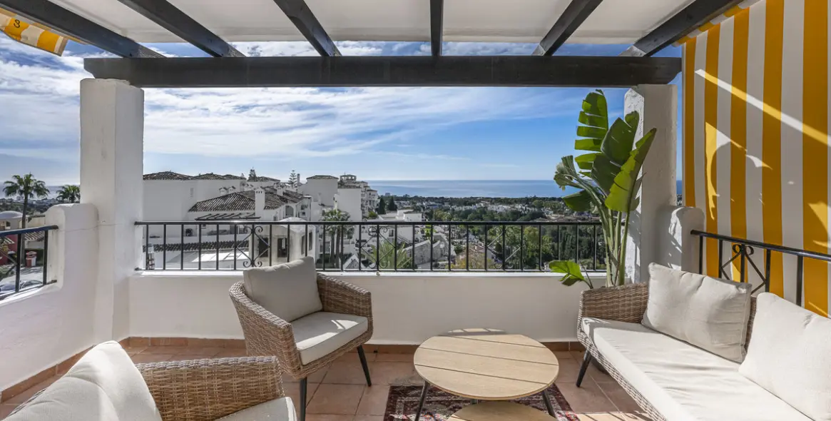 Sale of middle floor apartment in Mijas Costa 31