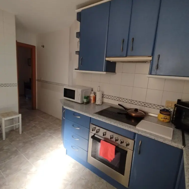 Sale of middle floor apartment in Estepona