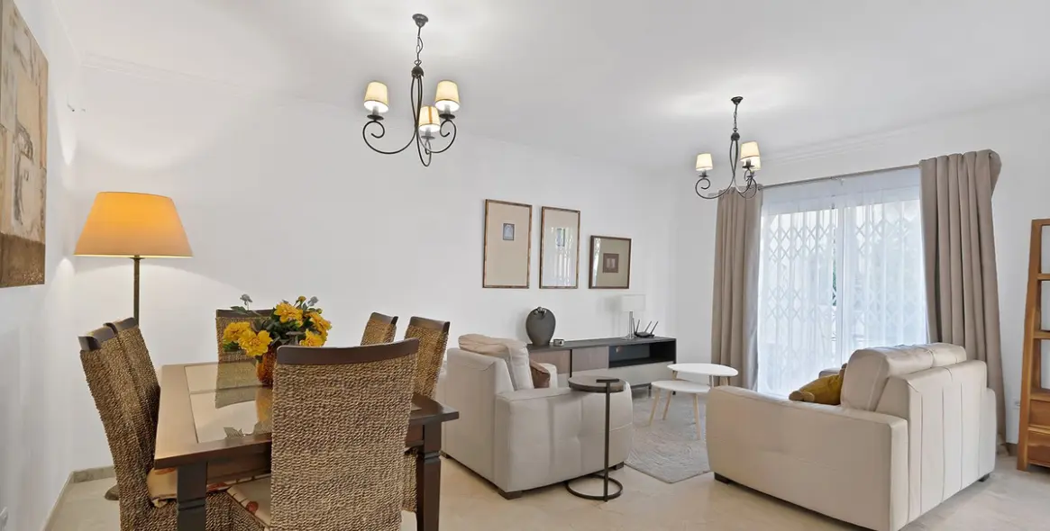 Venta de apartamento en planta baja en Nueva Andalucía 3