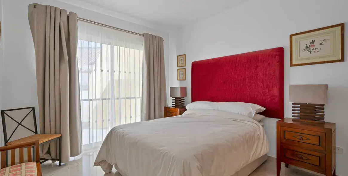 Venta de apartamento en planta baja en Nueva Andalucía 5