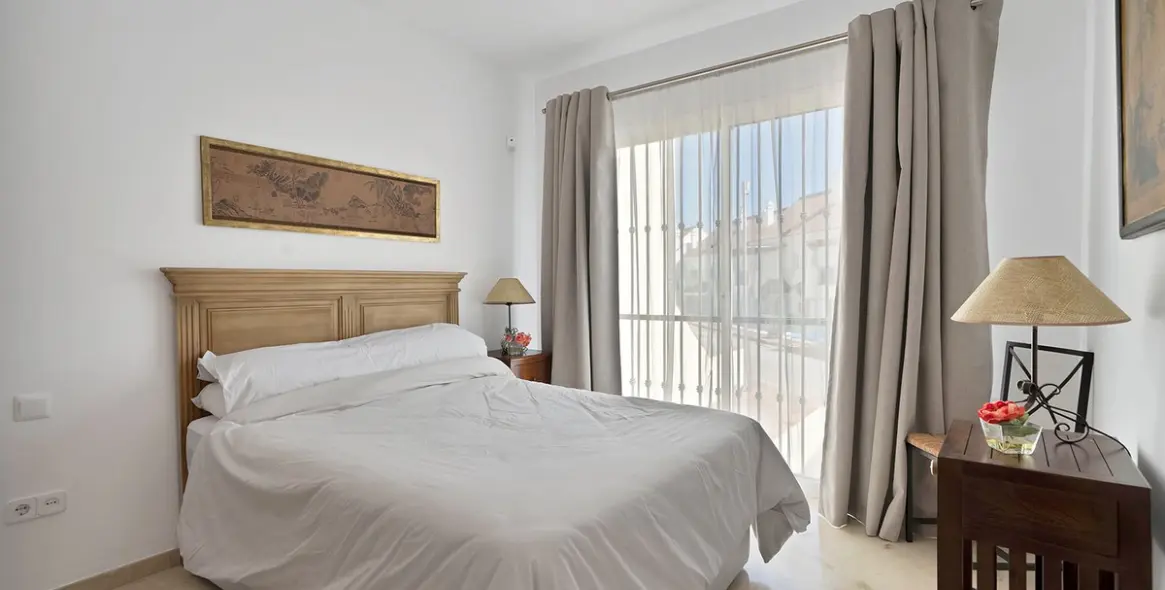 Venta de apartamento en planta baja en Nueva Andalucía 10