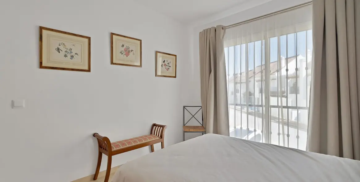 Venta de apartamento en planta baja en Nueva Andalucía 11