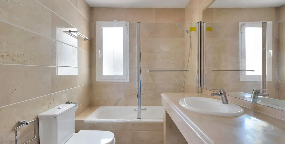 Venta de apartamento en planta baja en Nueva Andalucía 14