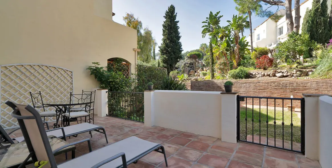 Venta de apartamento en planta baja en Nueva Andalucía 19